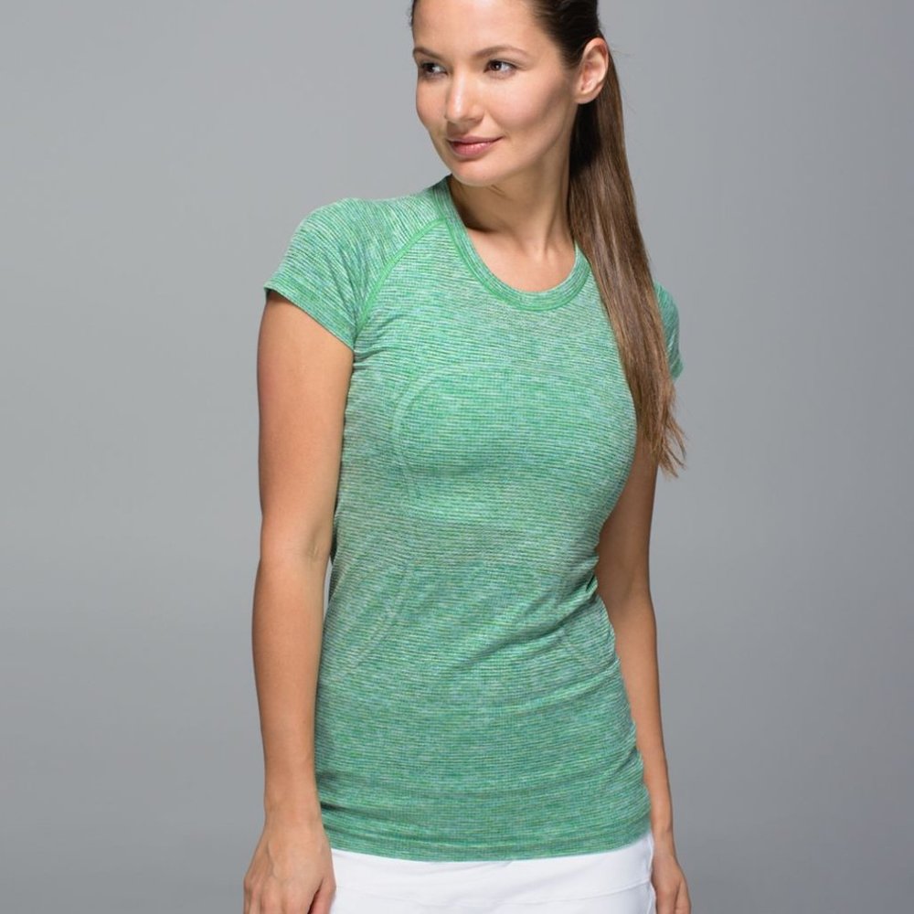 Lululemon Size 4 Swiftly Tech Short Sleeve Crew